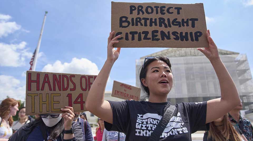 Crowd joins progressive justices fighting to maintain birthright citizenship